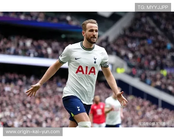 热刺边路突破，孙兴慜直塞助攻凯恩进球——足球场上的完美配合