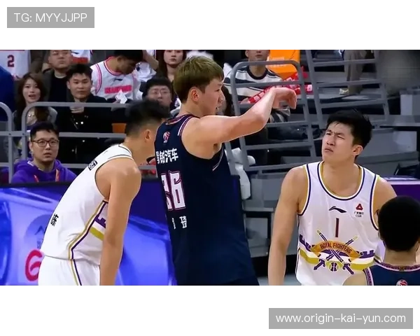 CBA 球员压哨三分改写比赛结局