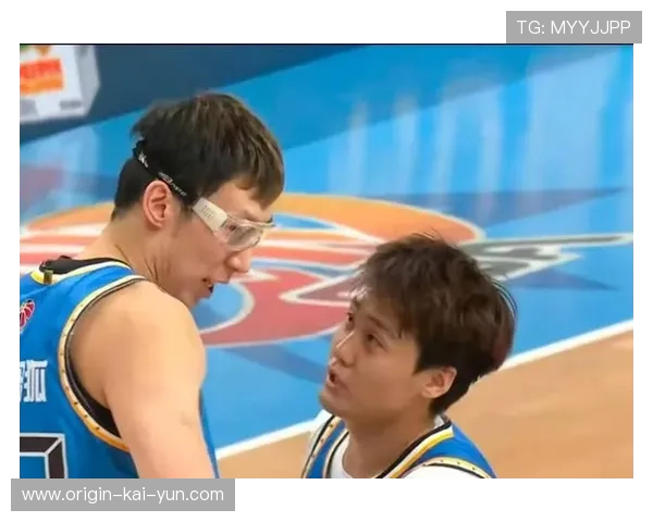 广厦快攻连得8分，北京防守崩溃